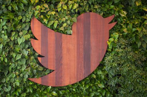 ???list.imageAltText??? Twitter Hiring Slows as It Faces Social-Media Headwinds