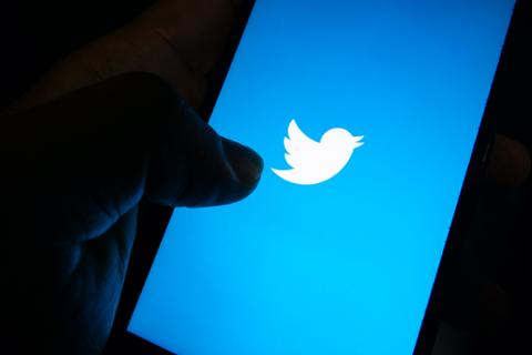 ???list.imageAltText??? Twitter Becomes Latest Tech Giant to Halt Hiring Amidst Adjustments
