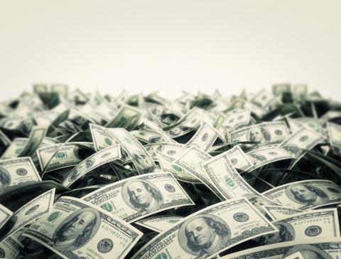 ???list.imageAltText??? Microsoft May Boost Merit Raises, Stock in Bid to Compete for Talent